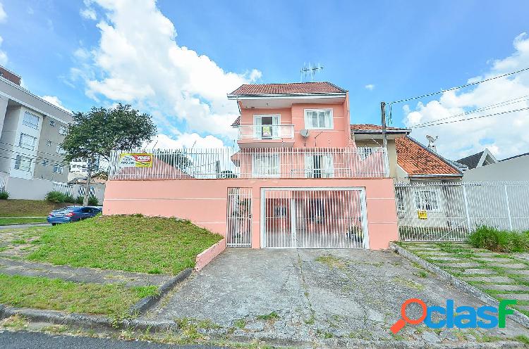 Sobrado com 3 suítes no bairro Parolin