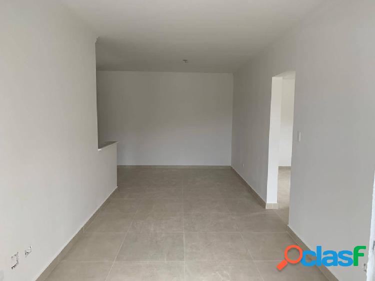 Apartamento no Canto do Forte de 02 dormitórios sendo 02