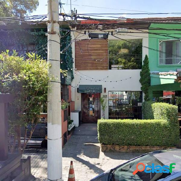 Casa Comercial para aluguel na Rua Deputado Lacerda Franco -