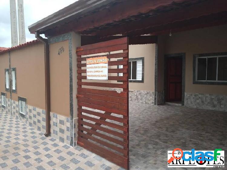 Última unidade! Casa nova com piscina - Lado praia -
