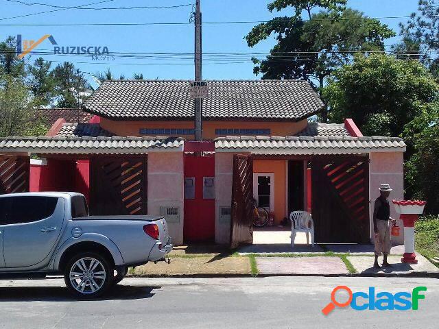 Casa geminada a venda no bairro Tupy lado praia em