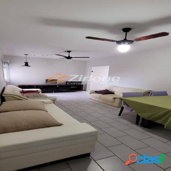 Apartamento 2 Qts + dependência completa na Praia do Morro