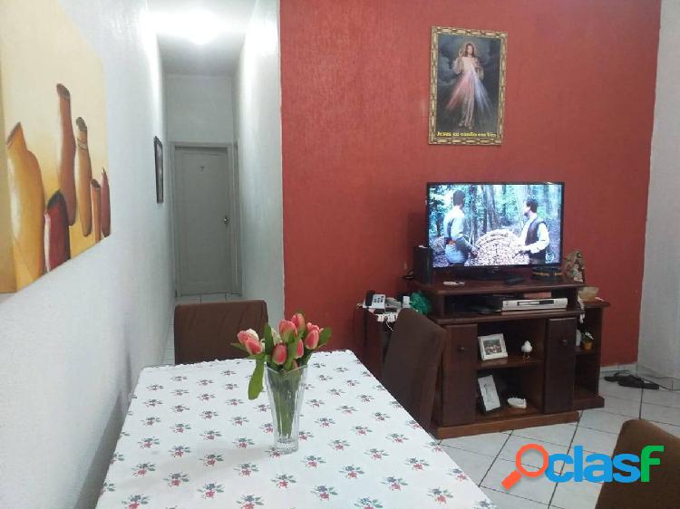 Apartamento de 2 dormitórios em Santos na Vila Mathias