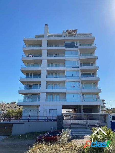 DEPARTAMENTO EN VENTA EN MONTE HERMOSO DOS DORMITORIOS AV.