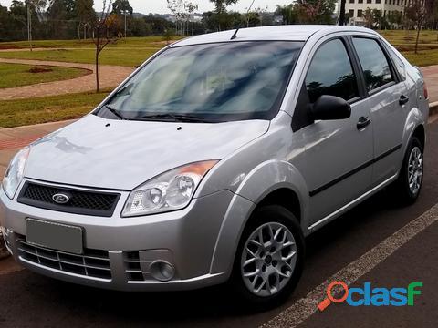 Ford fiesta (parcelo)