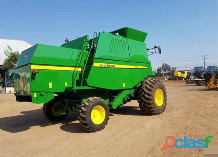 John Deere 1550 colheitadeira