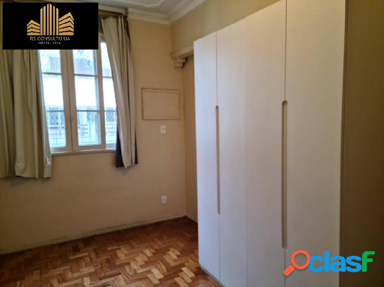 Apartamento com 2 quartos em excelente condições.