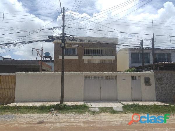 Vendo Casa 5 Dormitórios (2 Suítes) no Cordeiro, Recife/PE