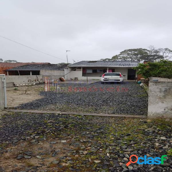 Casa geminada no Balneário Volta ao Mundo