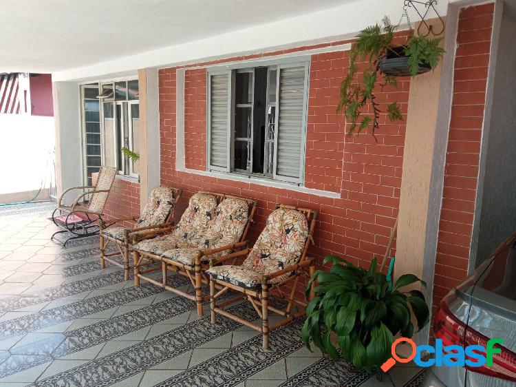 Casa térrea com 3 dormitórios - Vila DIdi - Agapeama -