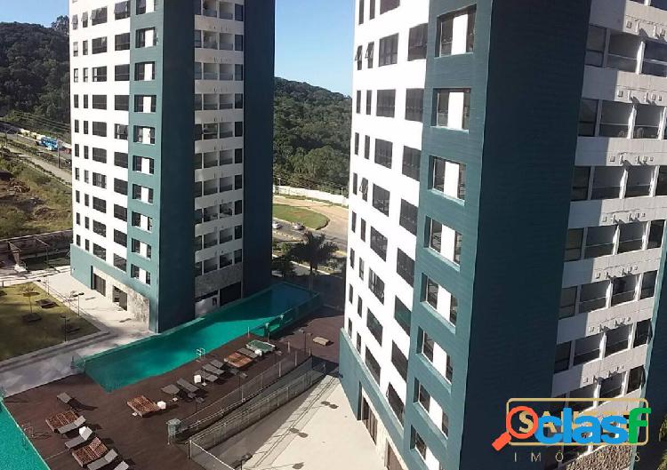 Excelente Apartamento com 2 dormitórios na Praia Brava