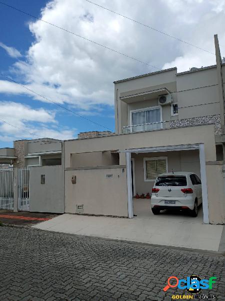 SOBRADO COM 2 SUÍTES NO LOTEAMENTO MATA ATLÂNTICA EM