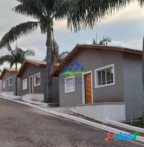 Casa a venda em Condomínio Fechado Residencial