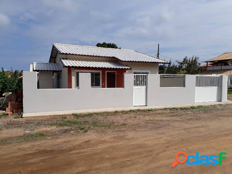 Casa com 3 Quartos 2 banheiros à Venda, 81m² por R$