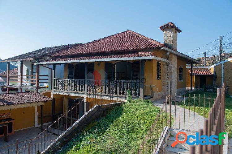 Casa duplex à venda em Araras