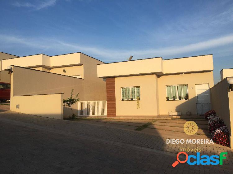 Casa à venda em Atibaia em condomínio