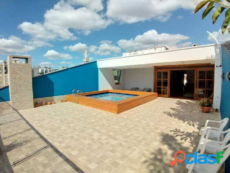 Cobertura Duplex com 6 Dormitórios na Santa Cecilia