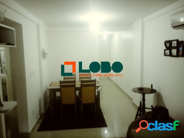 Lindo apartamento com 2 quartos sendo 1 suíte.