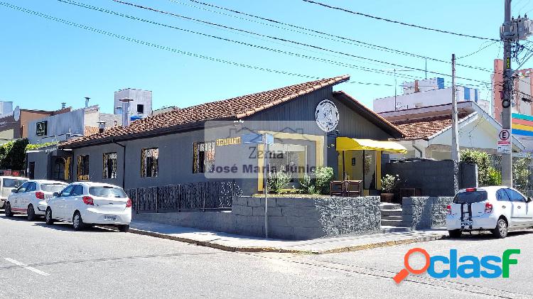 Restaurante Ponto Comercial, esquina, estrutura completa e