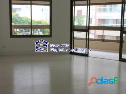 Apartamento 4 Dormitórios no Jd. Aquarius - 220m²