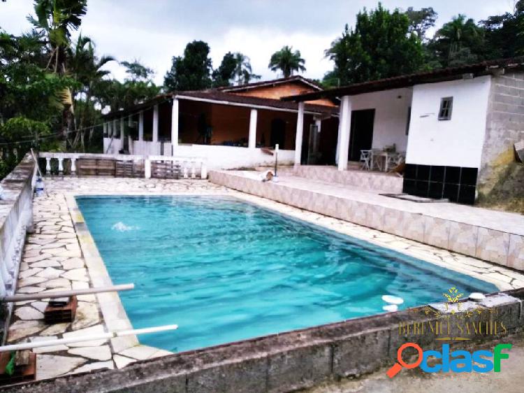 LINDO SÍTIO COM MUITO LAZER E CONFORTO COM PISCINA NO