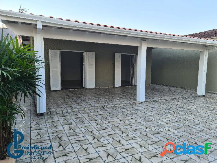 Casa localizada no centro da cidade
