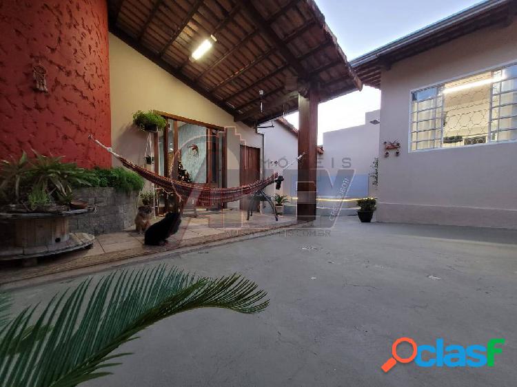 Sete Lagoas|Vendo casa com acabamento em madeira ipê e