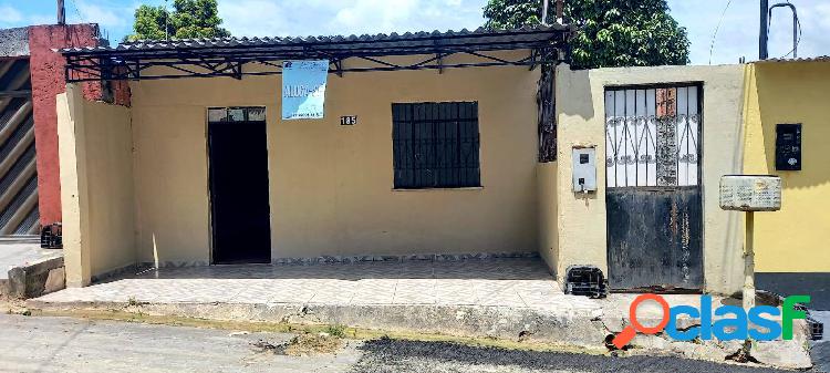 Casa c/ 2 quartos no Parque São Pedro para locação R$ 700