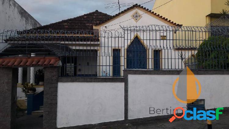 2 CASAS COM QUINTAL VAGA PARA 5 CARROS E TERRAÇO