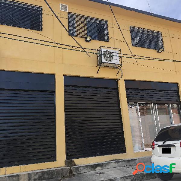 95 M2 Alquiler de Local Comercial de 2 Niveles Urb Las