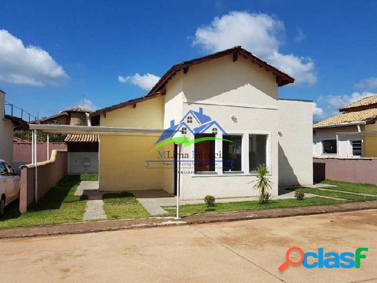 Casa em Condomínio Fechado.