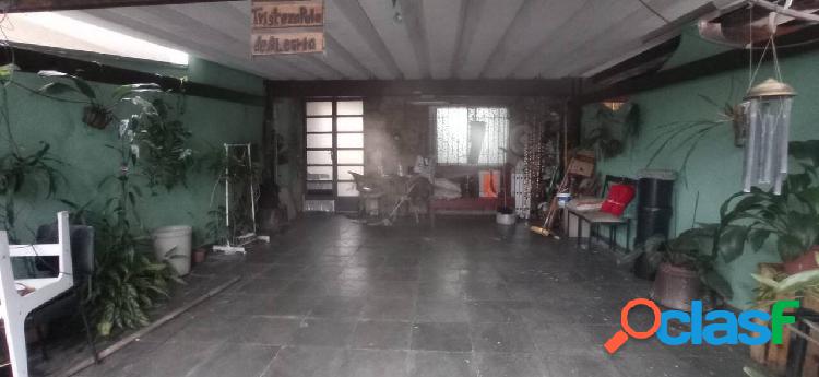 SOBRADO COM 2 DORMITÓRIOS