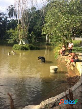 Ótima chácara Arujá casa lago piscina e churrasqueira!