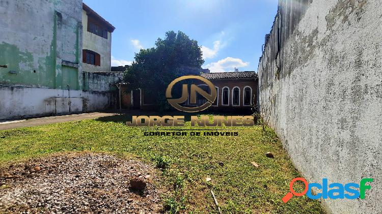 Casa no Jd. Indaíá a 600 metros da Praia