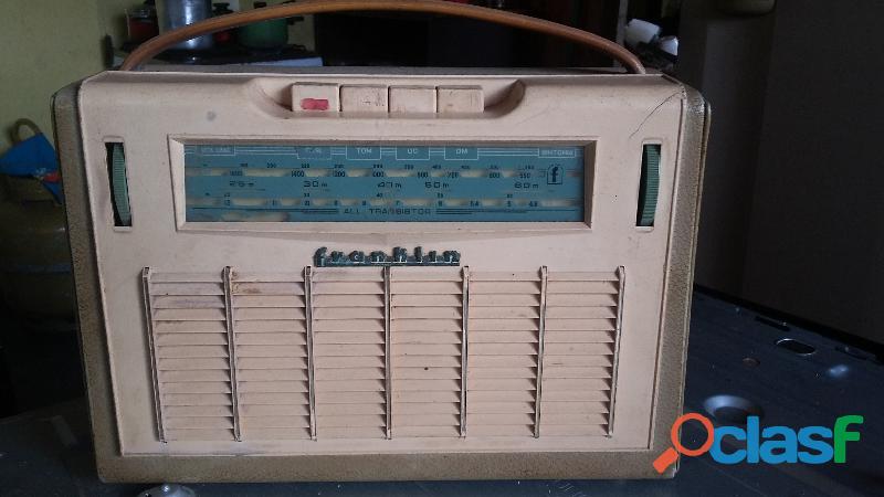vende um radio antigo marca frann