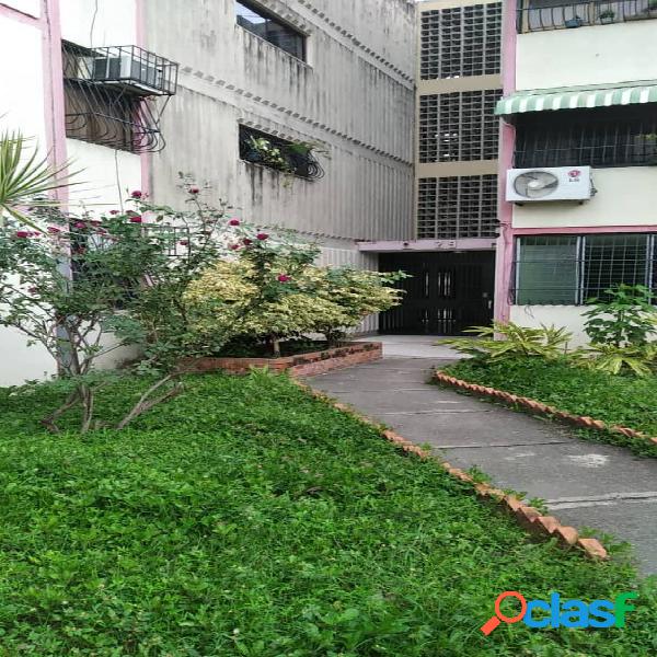 Apartamento en Conjunto Residencial Monteserino 12