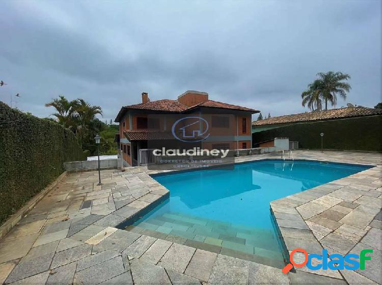 Excelente casa com 4 dormitórios à venda, localizada no