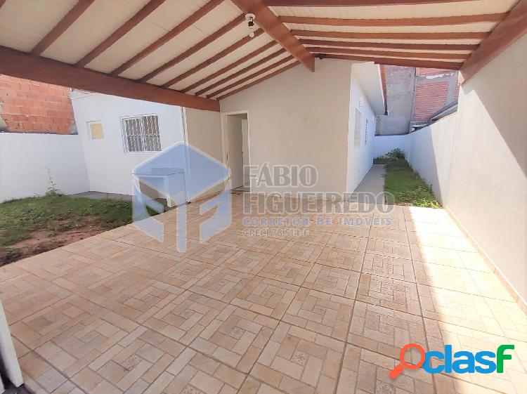 Casa com 3 dormitórios (uma suíte) - Res. Jardim Manaca