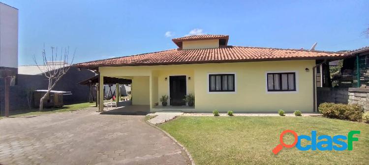 OPORTUNIDADE!! Casa com 3 dormitórios no Campeche