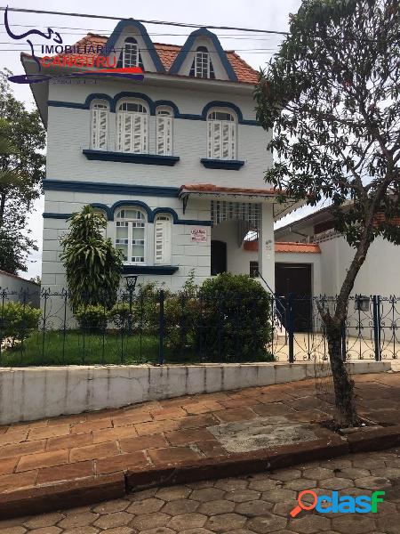 Casa, 8 dormitórios, Centro, Piraju/SP (81)