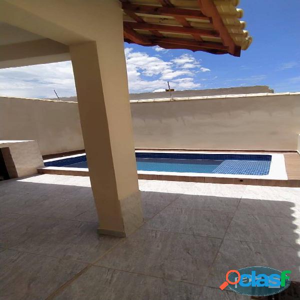 Casa com 03 dormitórios