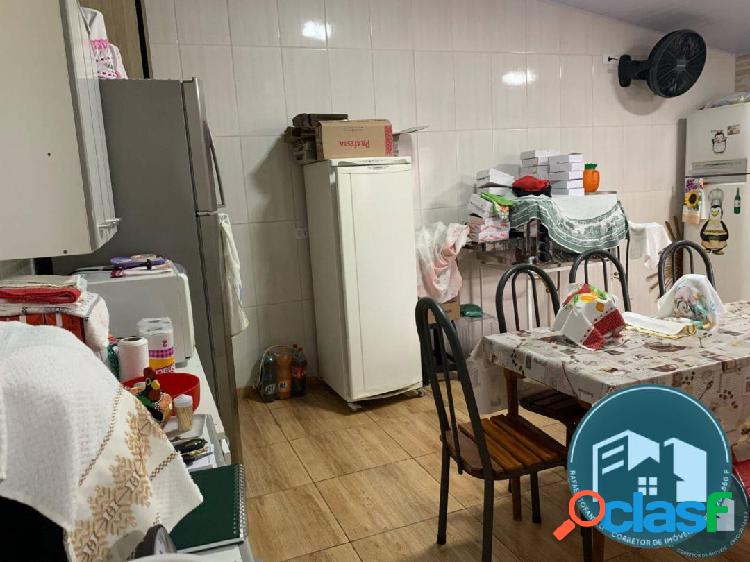 Casa com três dormitórios