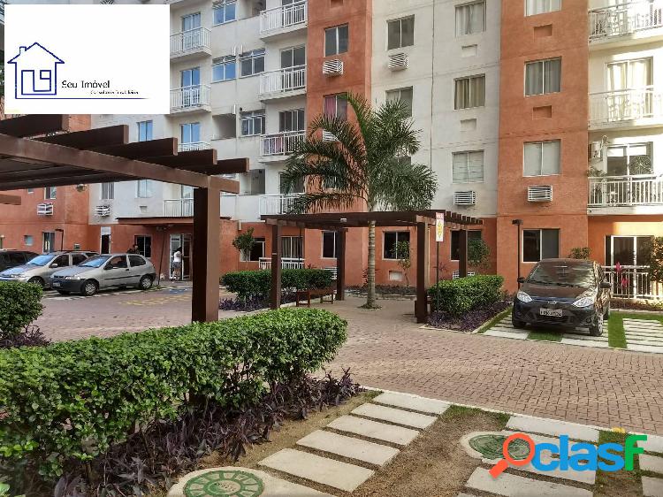 Lindo apartamento reformado, andar alto - Camorim/ Estrada