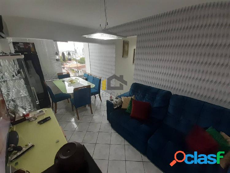 Apartamento com 3 dormitórios e garagem