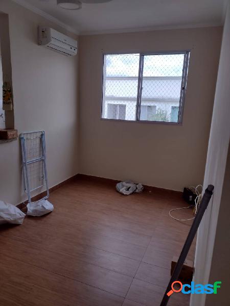 Apartamento com 2 dormitórios com segurança 24 horas.