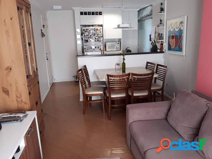 Apartamento com 3 dormitórios SEMI MOBILIADO no Fazendinha!