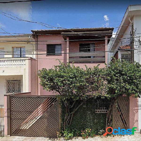 Sobrado com 4 dormitórios à venda, 200 m² por R$ 650.000