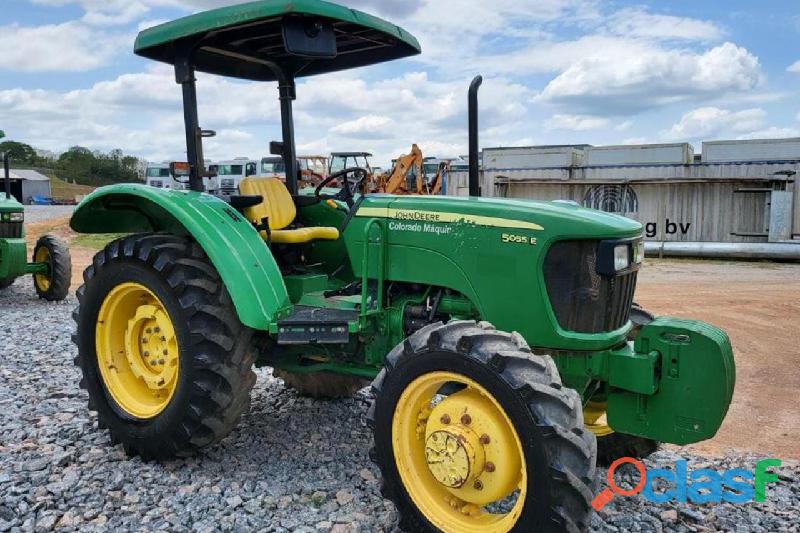 Trator John Deere 5055 semi novo *