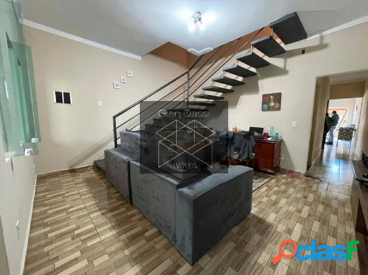 Ótima casa vila José Salem