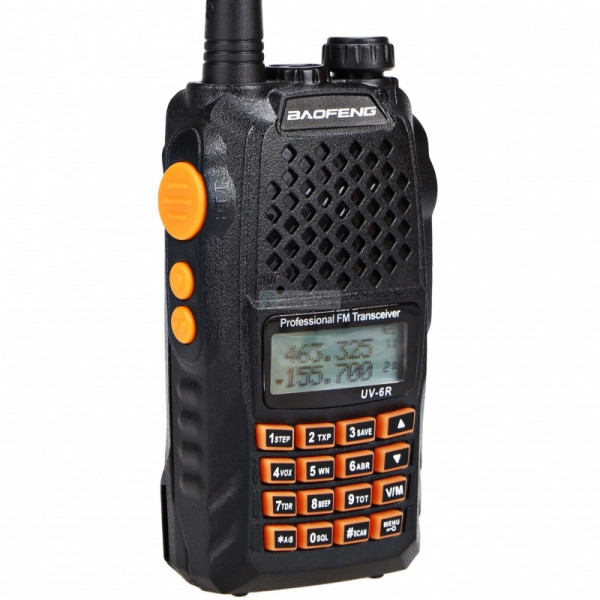 Radio Baofeng modelo UV6R na Caixa